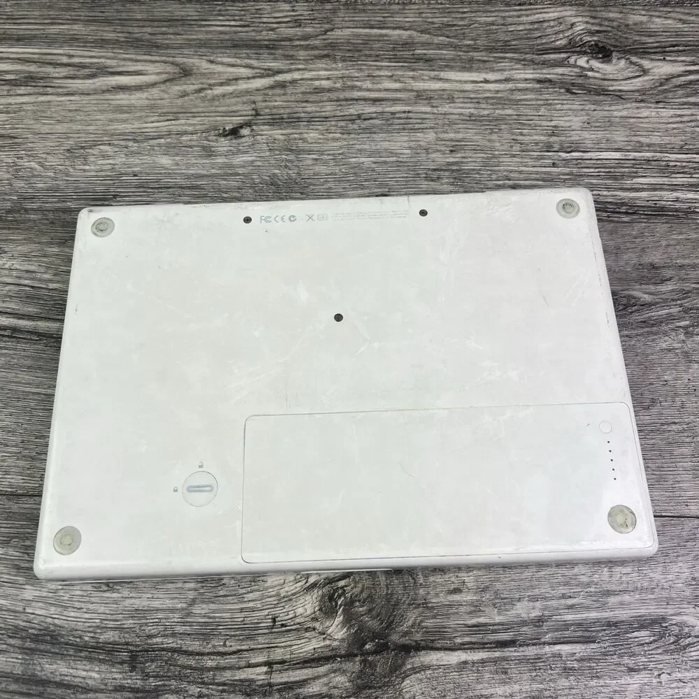 Apple Polycarbonate MacBook Laptop Parts/Repair A1181 *READ